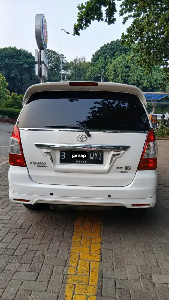 Toyota Kijang Innova 2012 Bensin