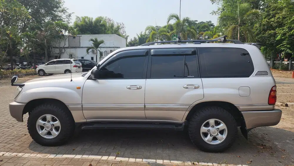 Toyota Land Cruiser VX100 Sahara 2001 Diesel VX 100
