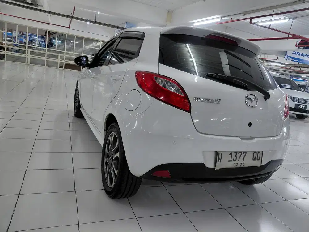 Mazda 2 R matic 2012 Bensin