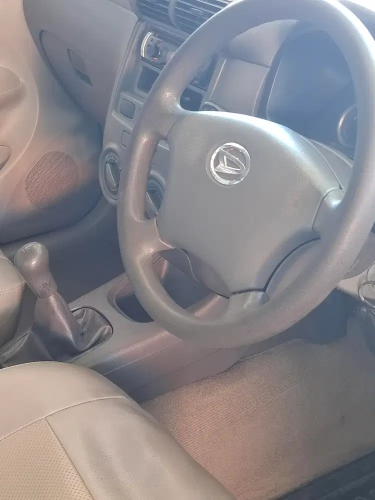 Daihatsu Xenia 2011 Bensin