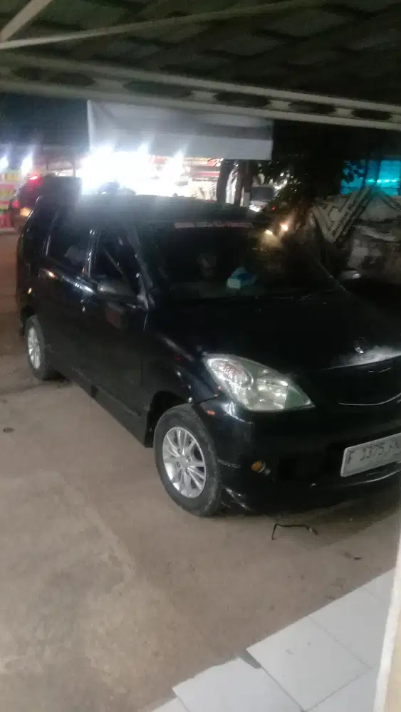 Daihatsu Xenia 2010 Bensin