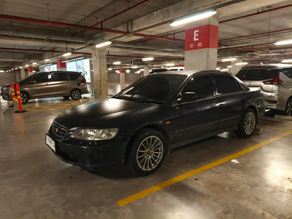 Honda Accord 2000 Bensin