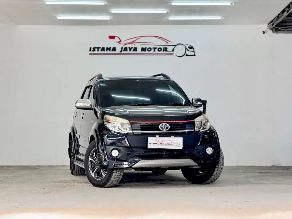 Toyota RUSH 1.5 TRD SPORTIVO ULTIMO AT 2016 - HITAM
