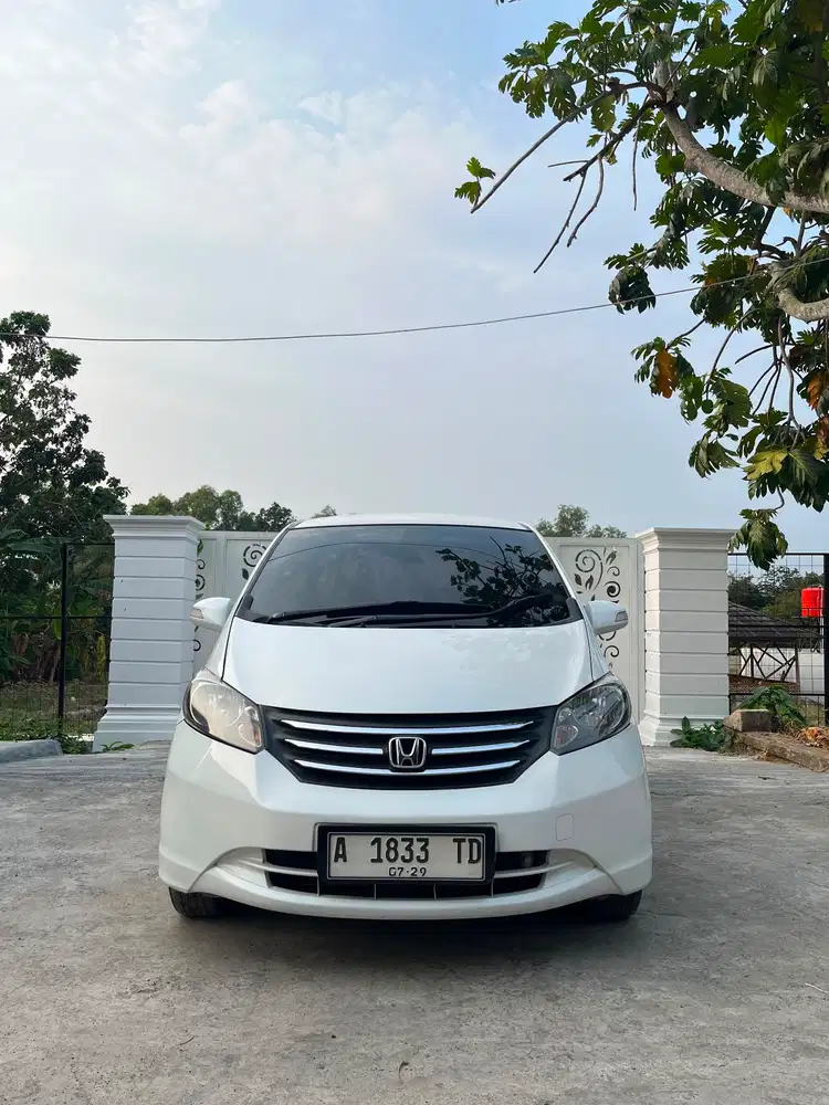 Honda Freed 2012 Bensin