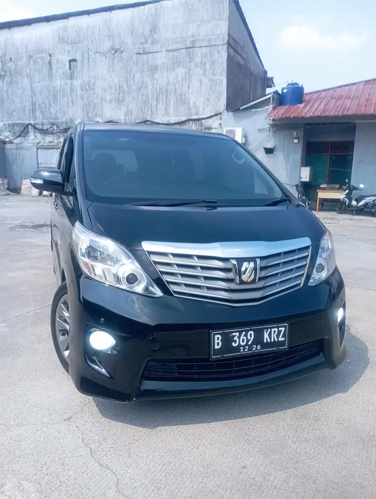 Toyota Alphard 2011 Bensin