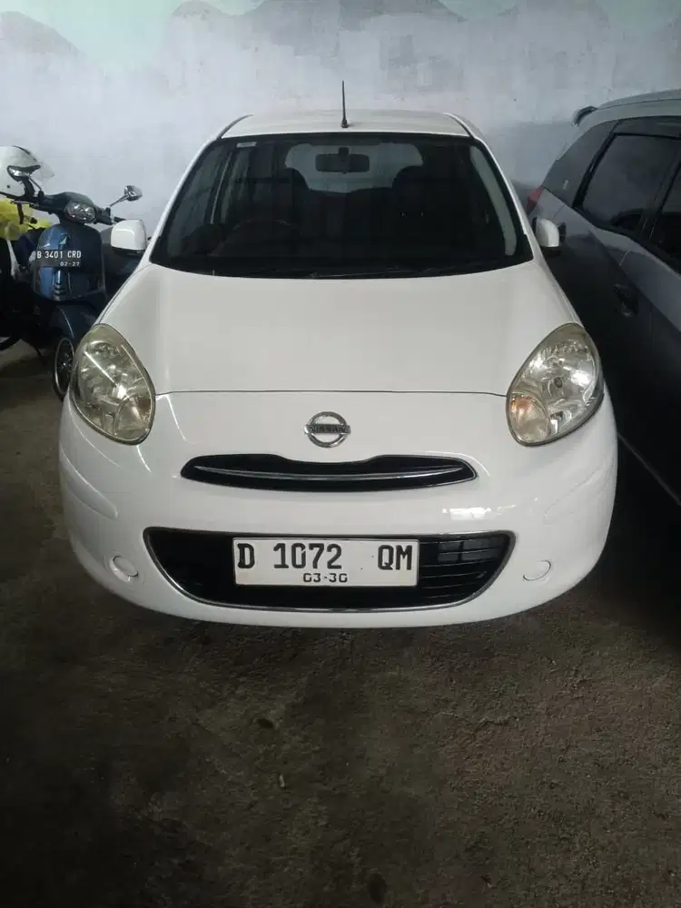 Nissan March 2012 Bensin