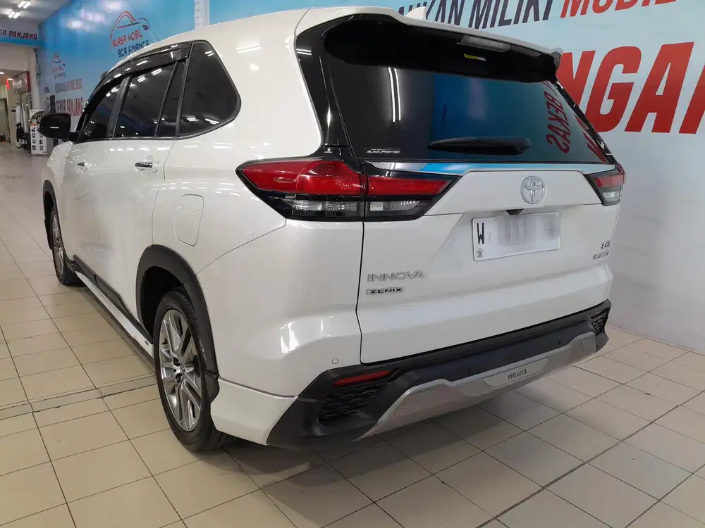 Toyota Innova Zenix Q Hybrid 2023 Putih Automatic
