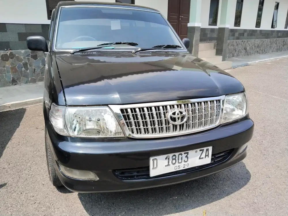 Toyota Kijang 2004 Bensin
