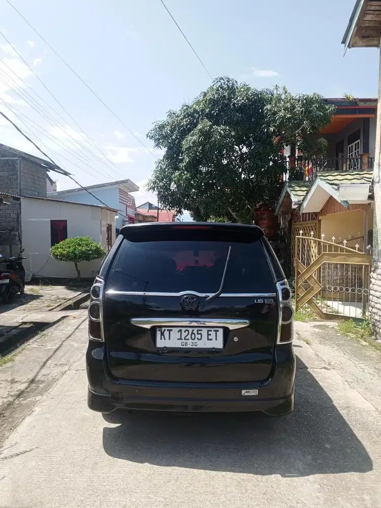 Toyota Avanza 2010 Bensin