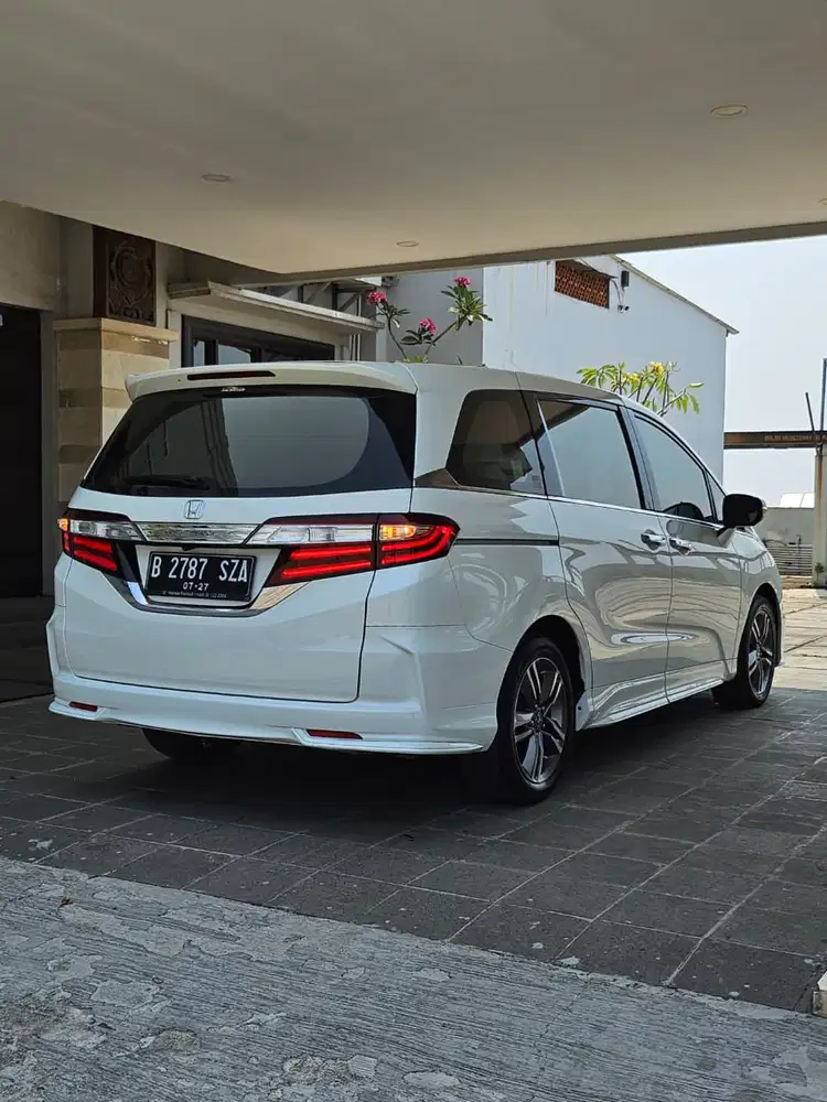 Km 80rb Record Honda Odyssey 2.4 E AT 2017 Bensin