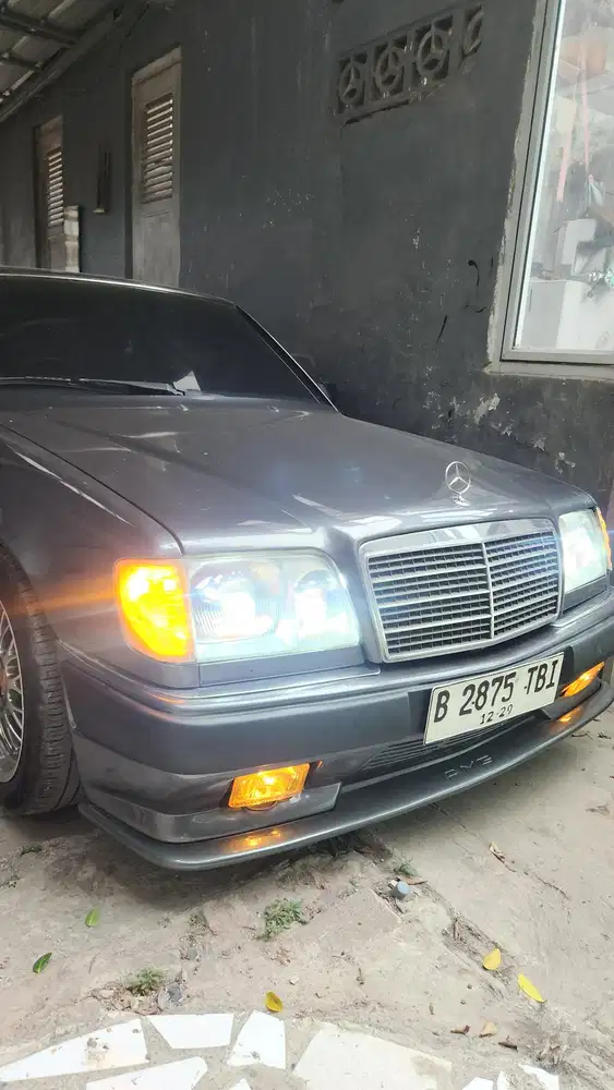 Mercedes-Benz E220 1994 Bensin