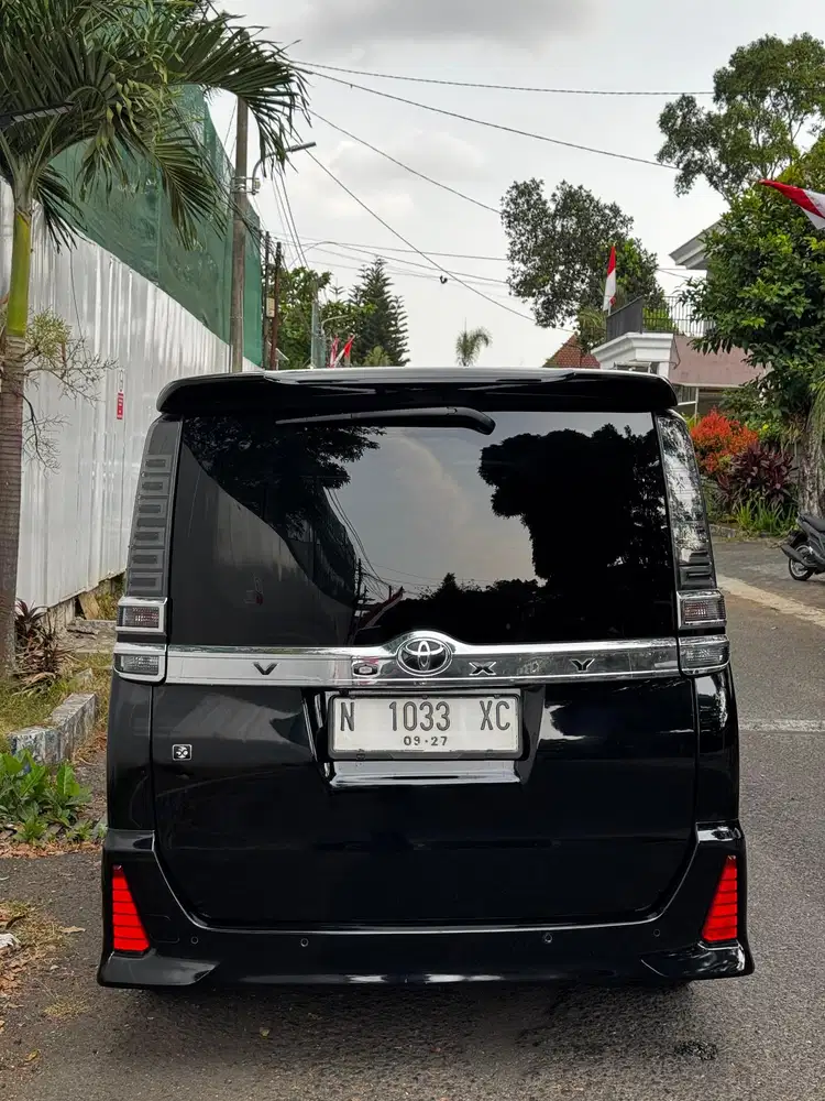 Toyota Voxy 2021 Bensin