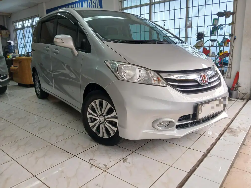 Honda Freed E / PSD AT / Matic 2014
