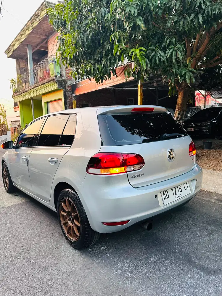 Volkswagen Golf 2012 Bensin