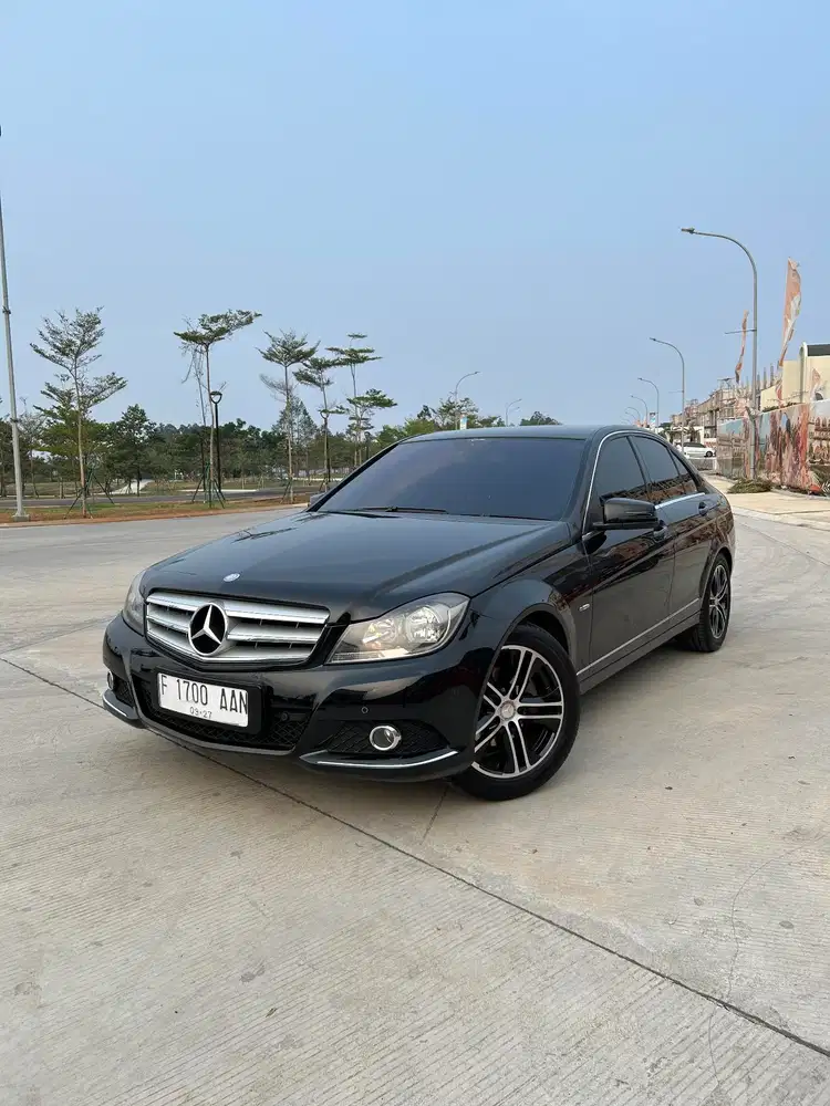 Mercedes-Benz C200 2012 Bensin