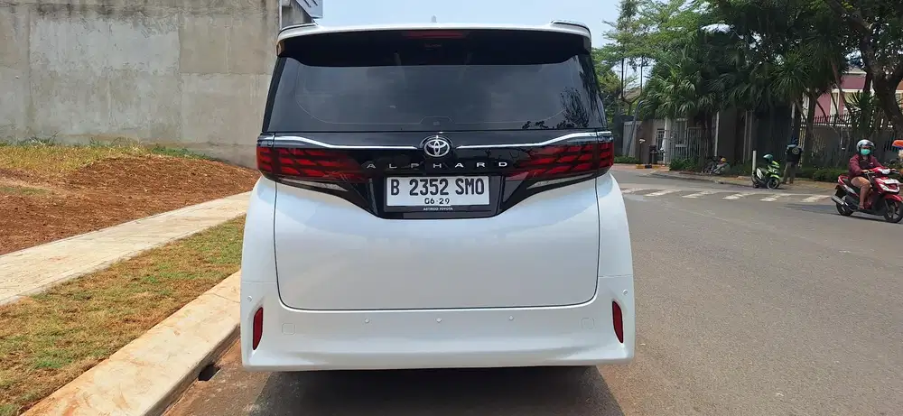 Toyota Alphard G 2.5 at 2024 Low Km