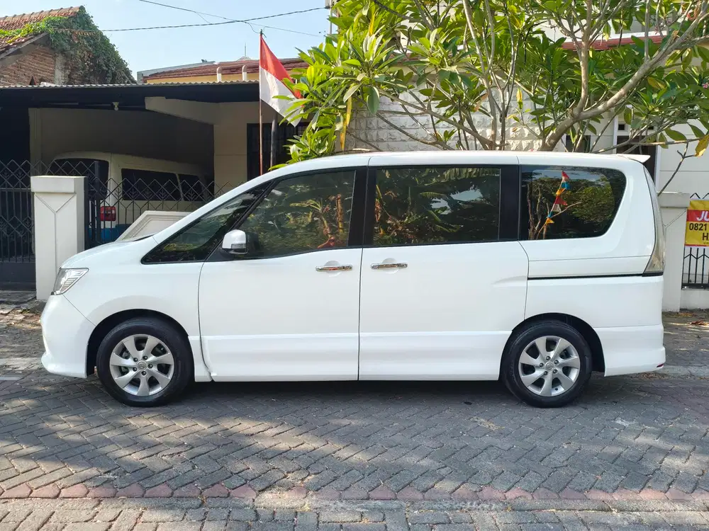 Nissan Serena 2014 Bensin
