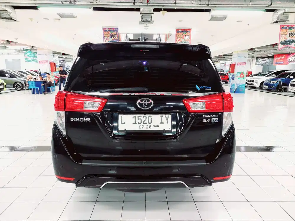 Toyota INNOVA REBORN 2.4 V DSL AT 2018
