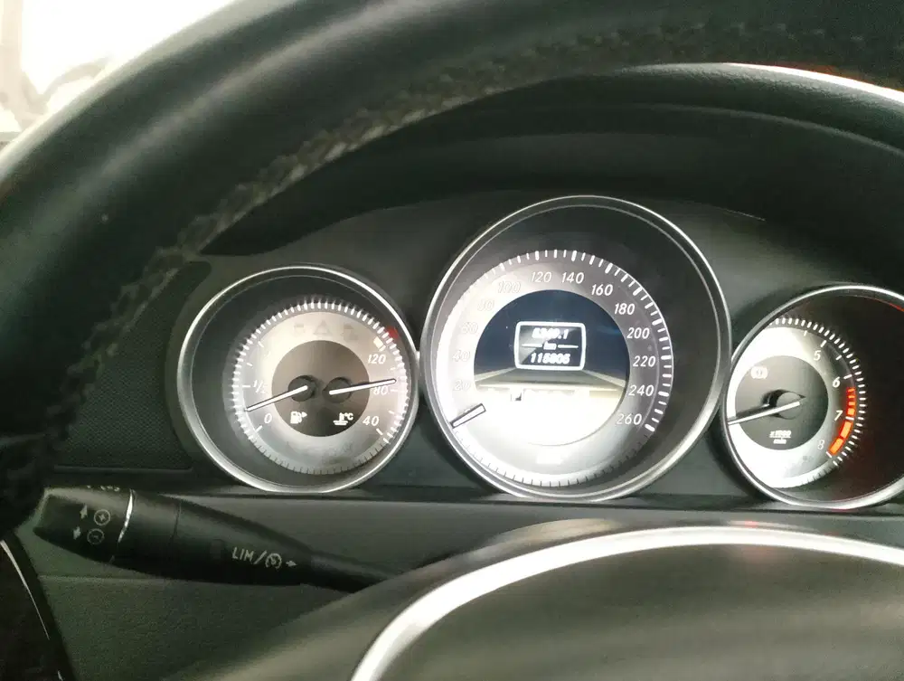 Mercedes-Benz C200 2012 Bensin