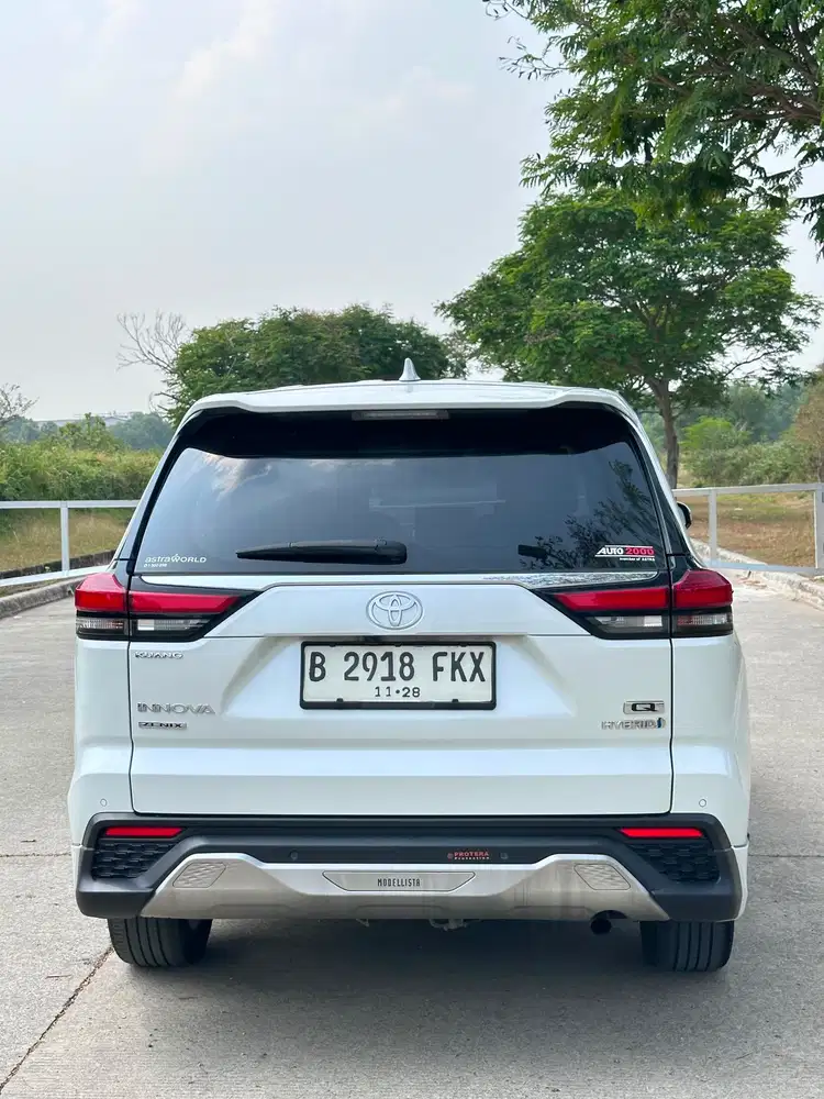 Toyota Innova Zenix
Type Q Hyrbid