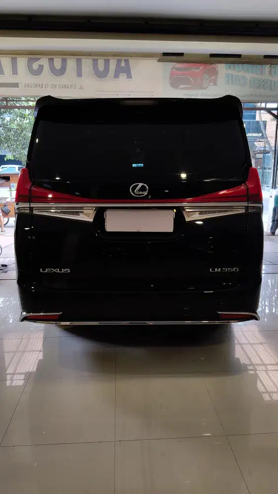 Lexus LM 350 2021 VIP 2+2  Bensin