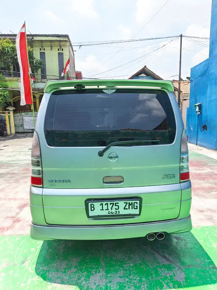 Nissan Serena 2010 Bensin