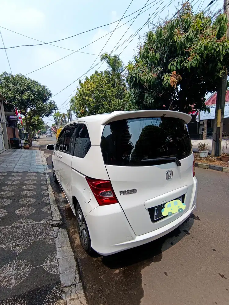 Honda Freed 2011 Bensin