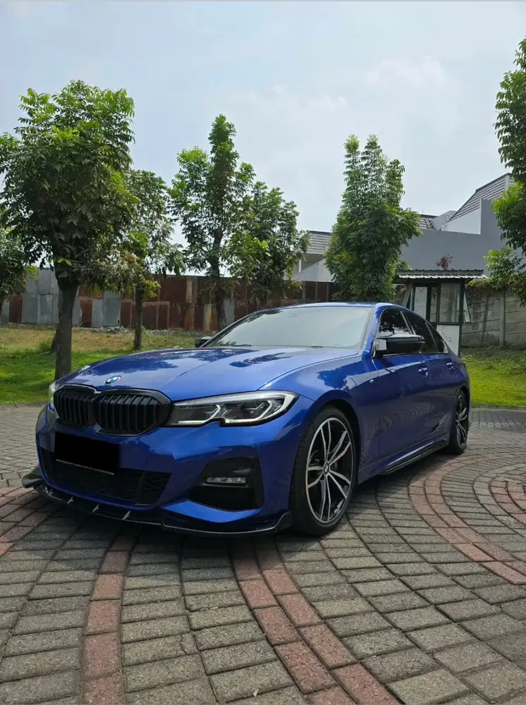 BMW 330i 2022 Bensin