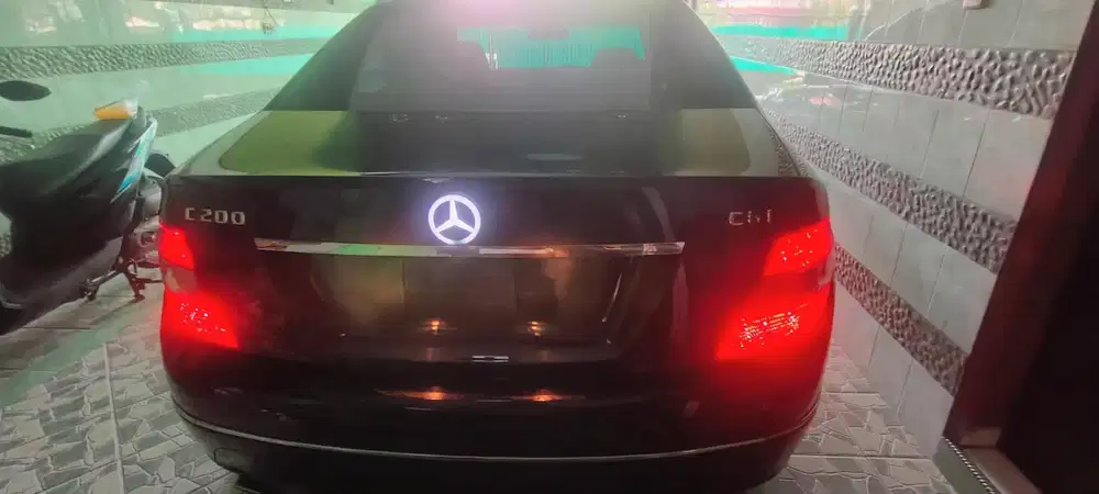Mercedes-Benz C200 2010 Bensin
