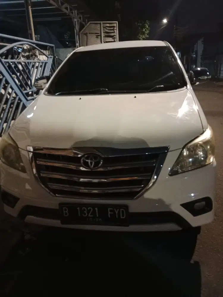 Toyota Kijang Innova 2014 Bensin