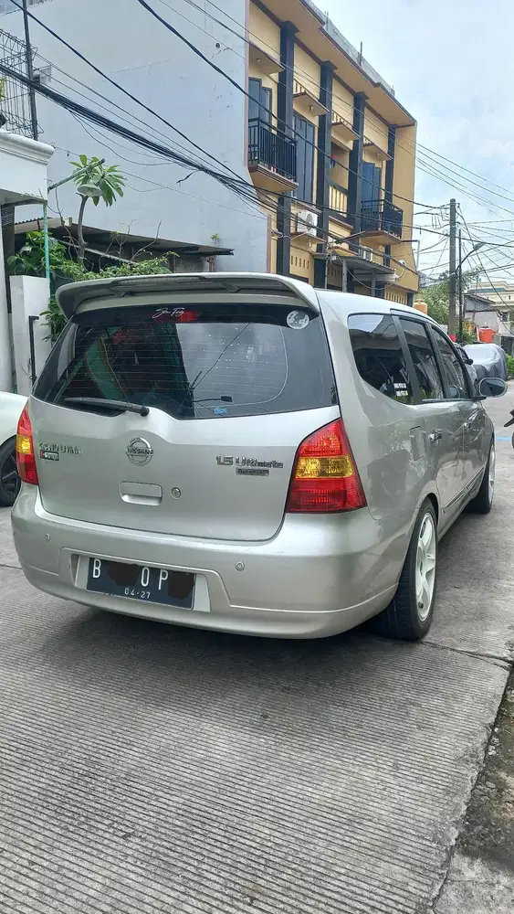 Nissan Grand livina 2012 Bensin