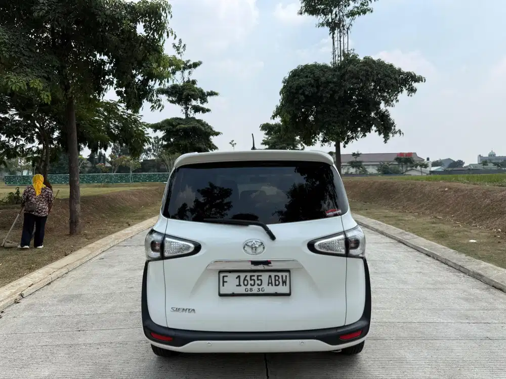 Toyota Sienta 2017 Bensin