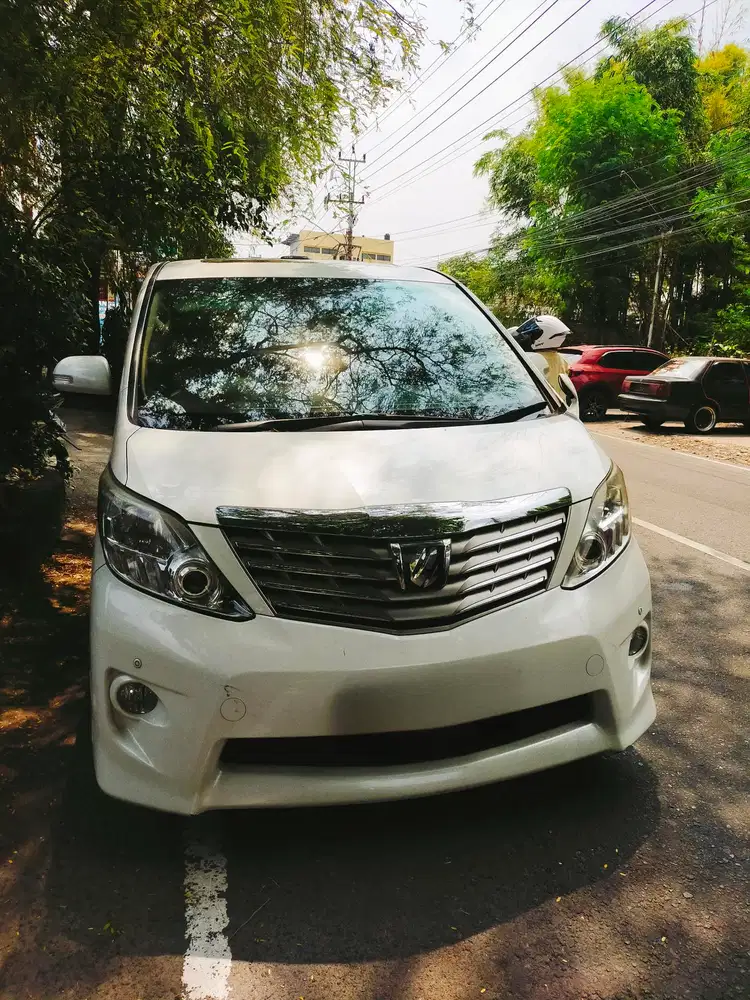 Toyota Alphard 2010 Bensin