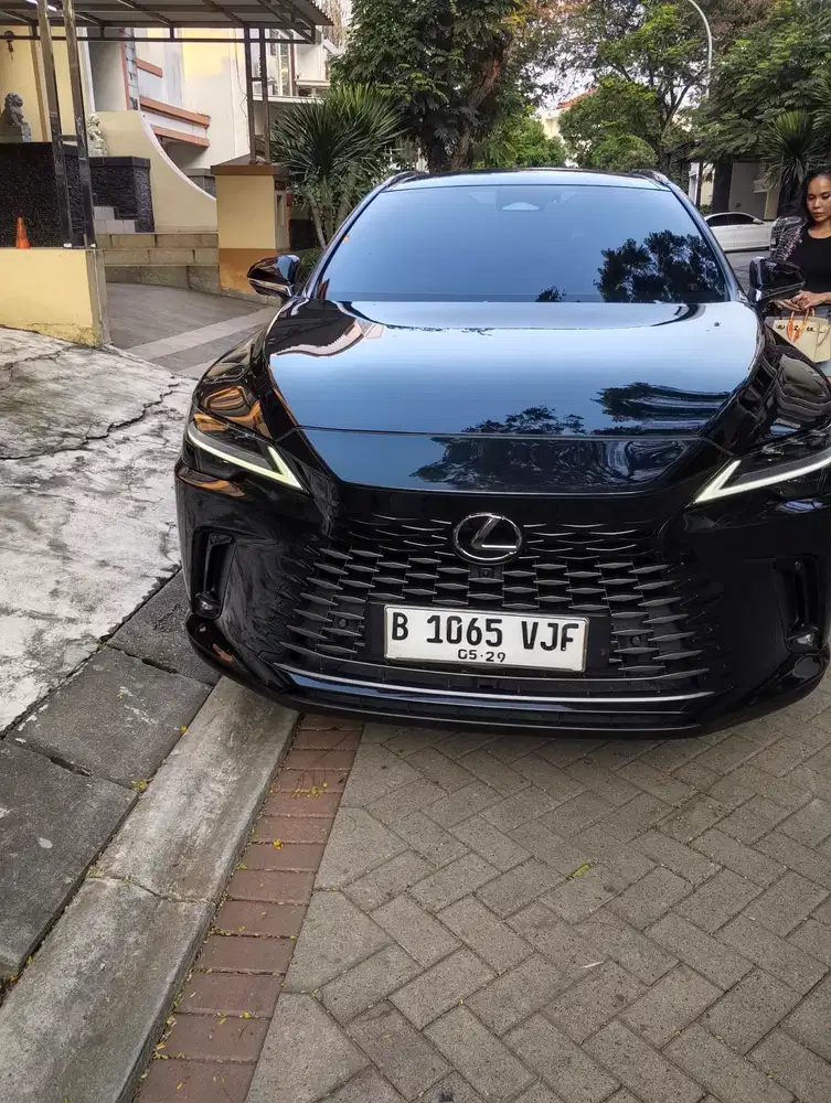 Lexus RX350h 2023 Bensin