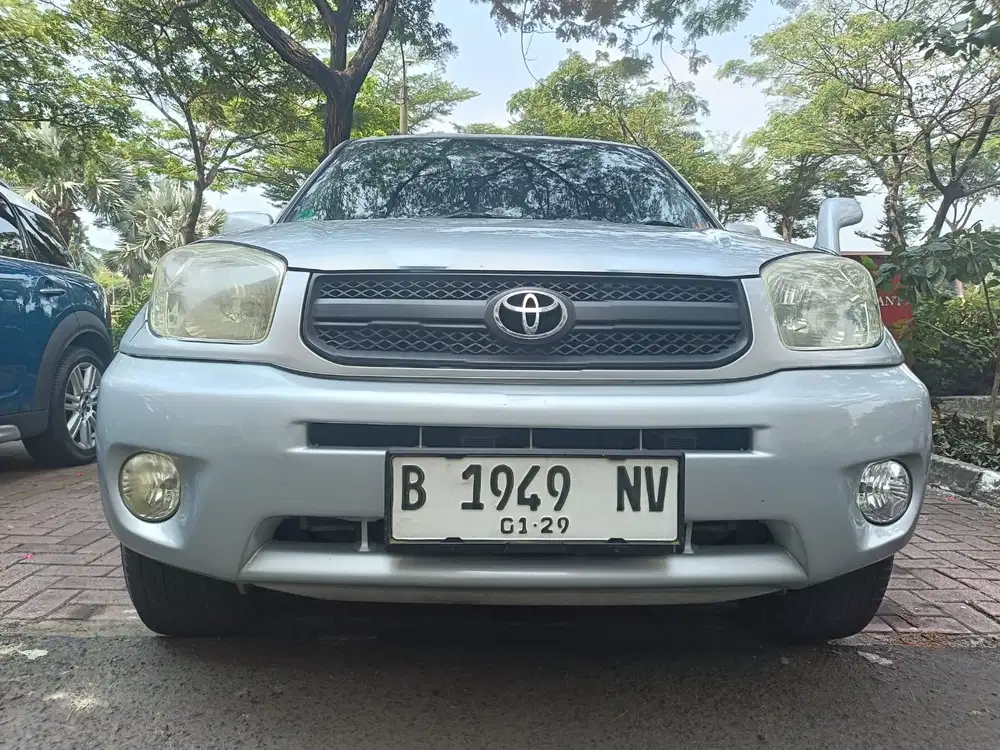 Toyota RAV4 2004 Bensin