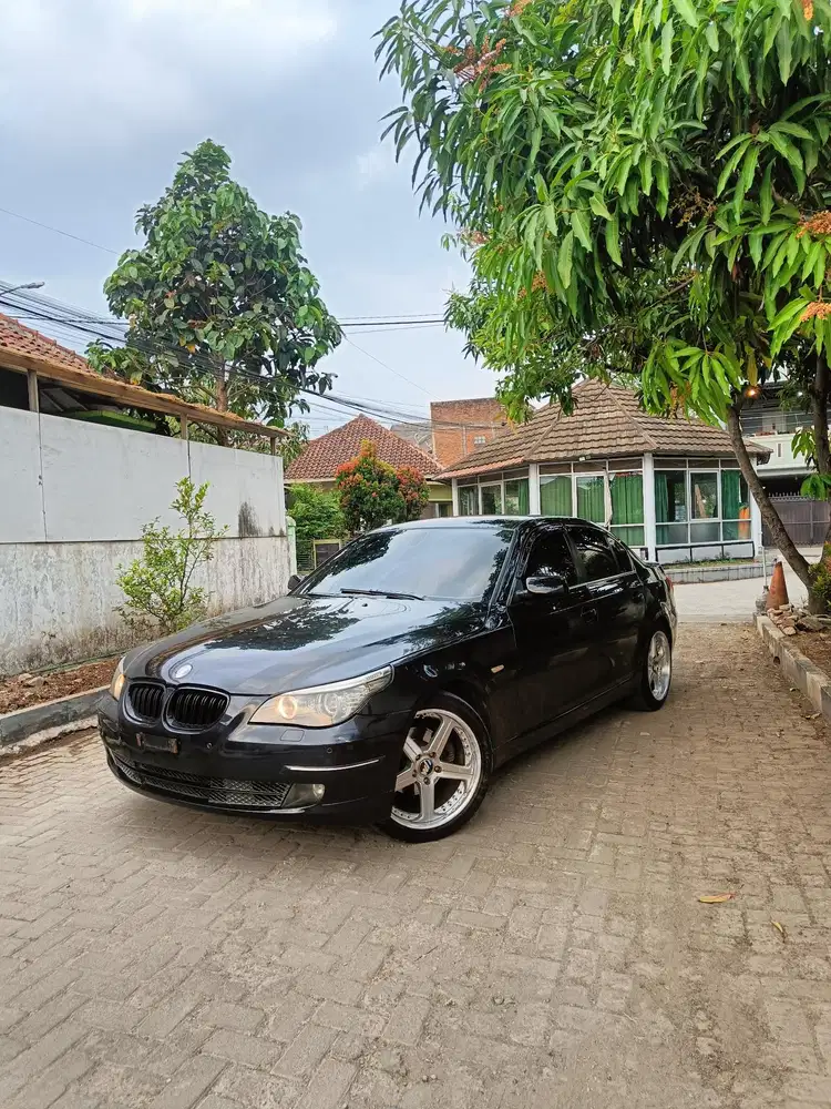 BMW 523i 2008 Bensin