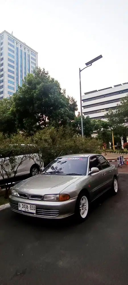Mitsubishi Lancer 1993 Bensin