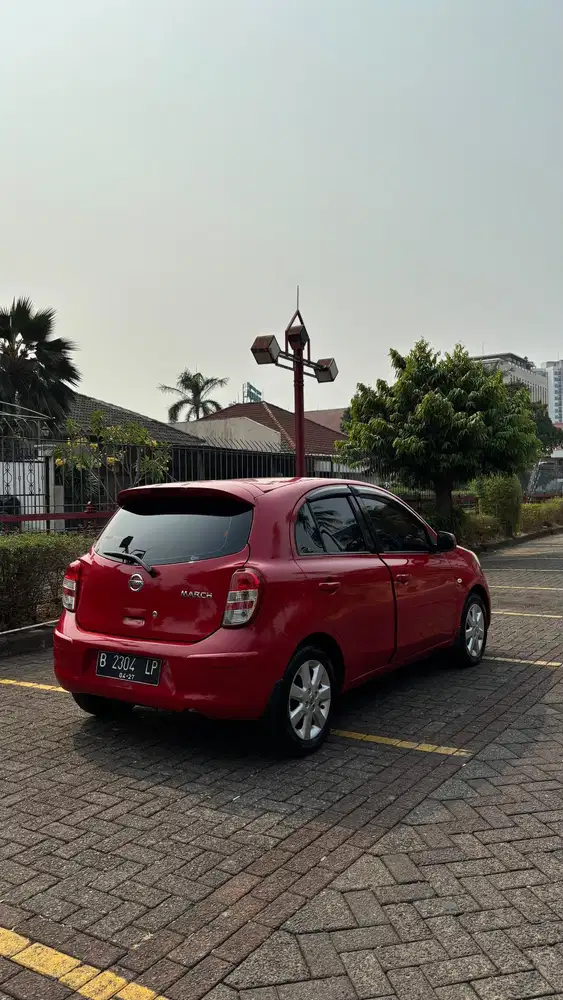 Nissan March 2012 Bensin