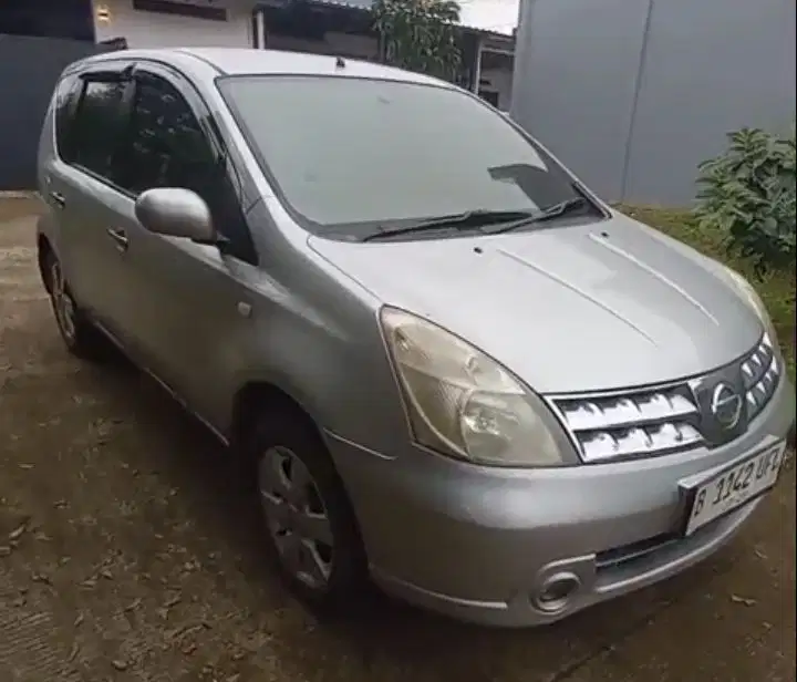 Nissan Grand livina 2009 Bensin