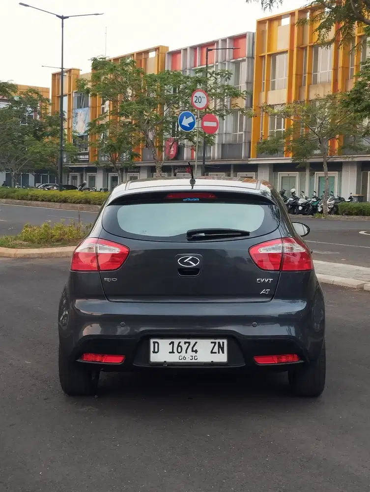 Kia Rio 2014 Bensin