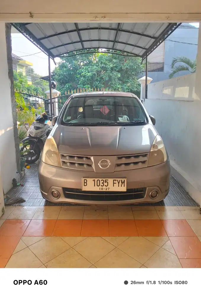 Nissan Grand livina 2009 Bensin