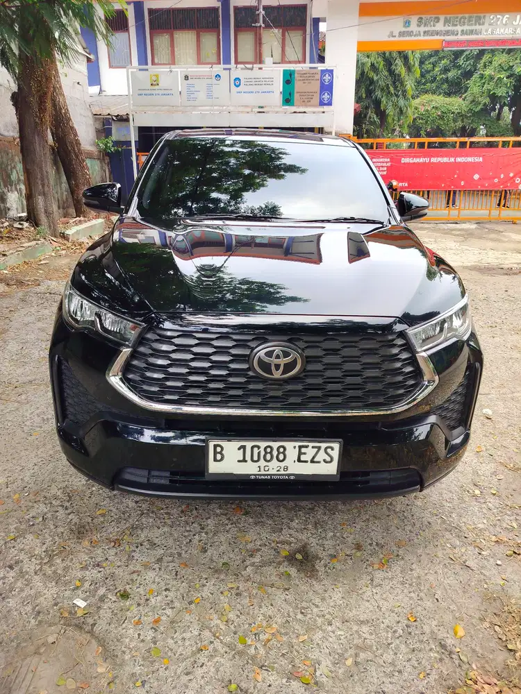 Toyota Kijang Innova zenix 2023 v metik