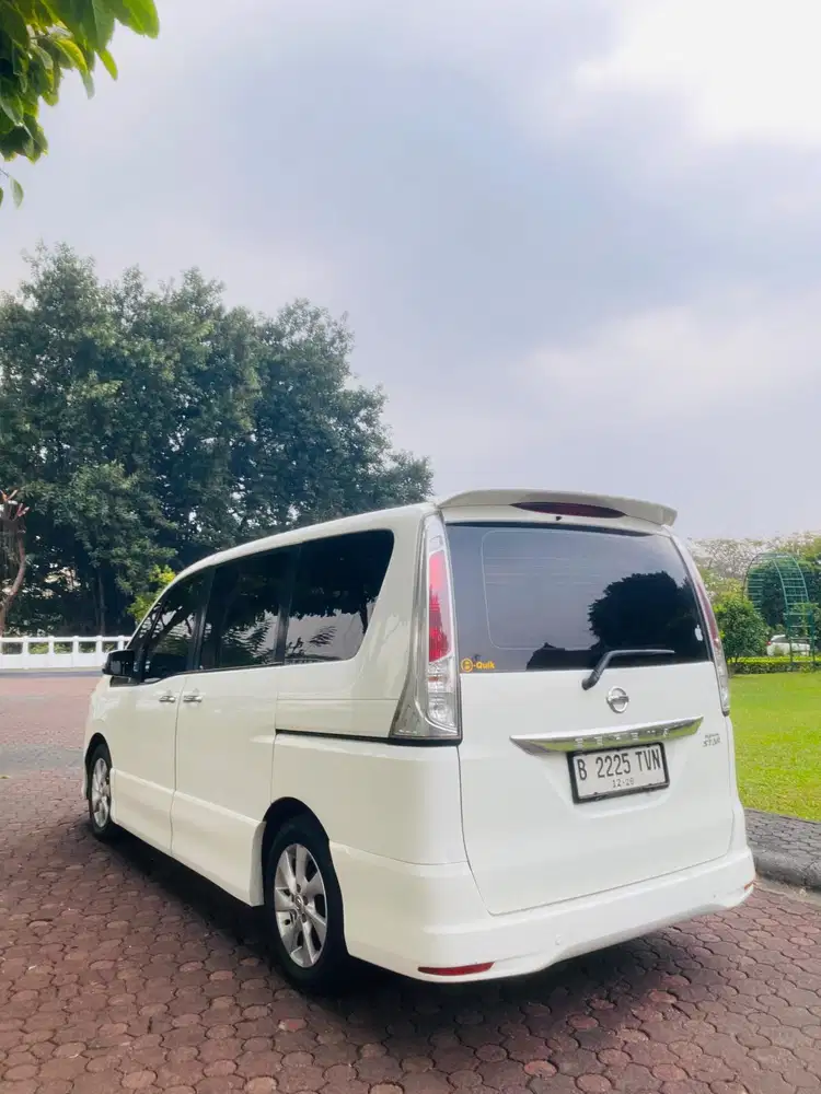 Nissan Serena 2013 Bensin