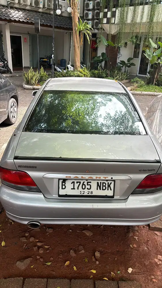 Mitsubishi Galant | Timeless Japan Sedan