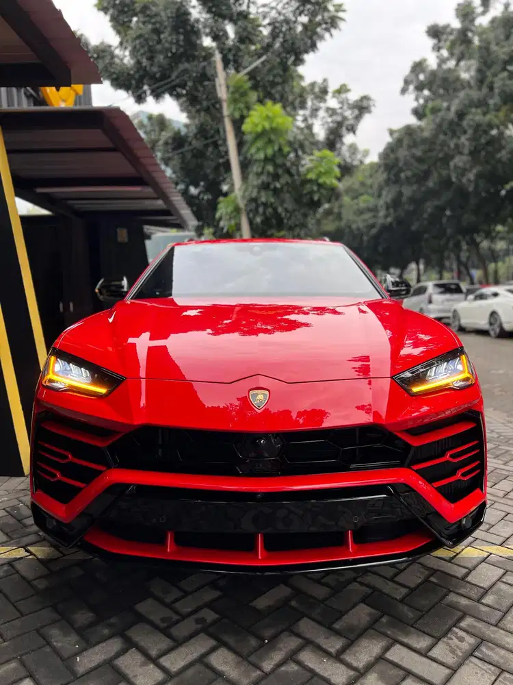 Lamborghini Urus 2018 Bensin
