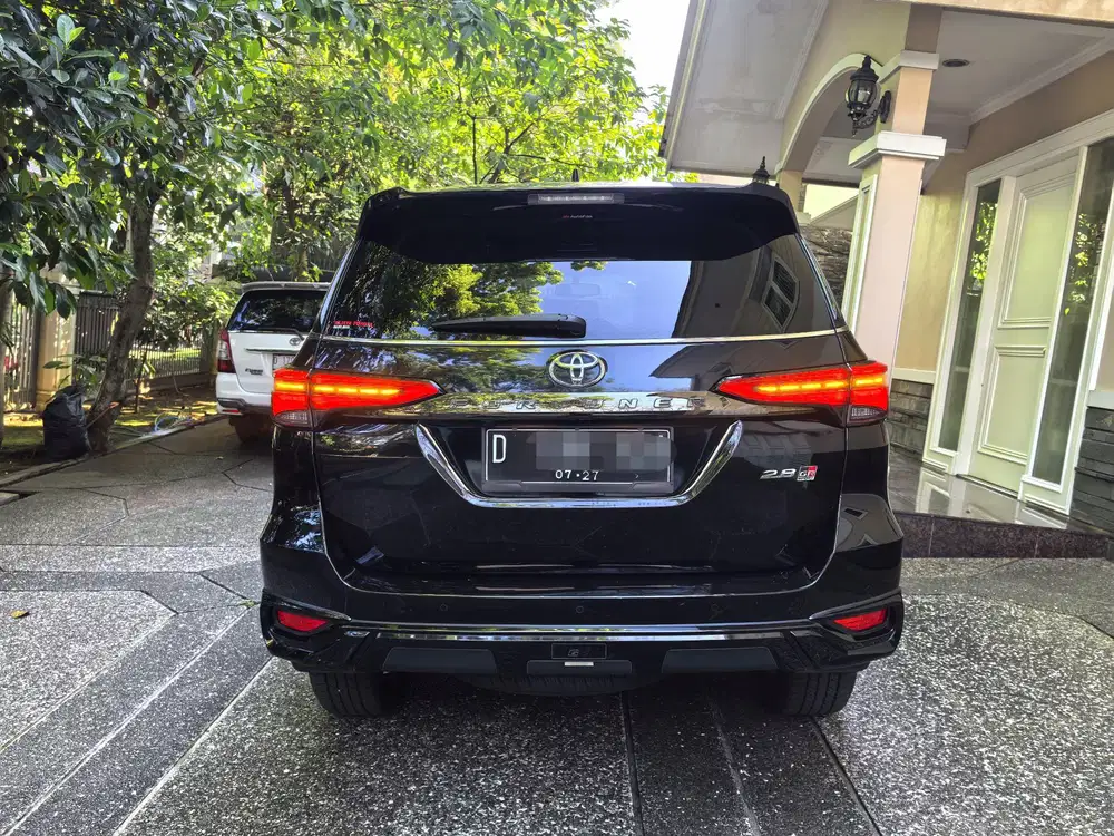 (lowkm) VRZ GR Sport 2800cc 2022 black setangan
