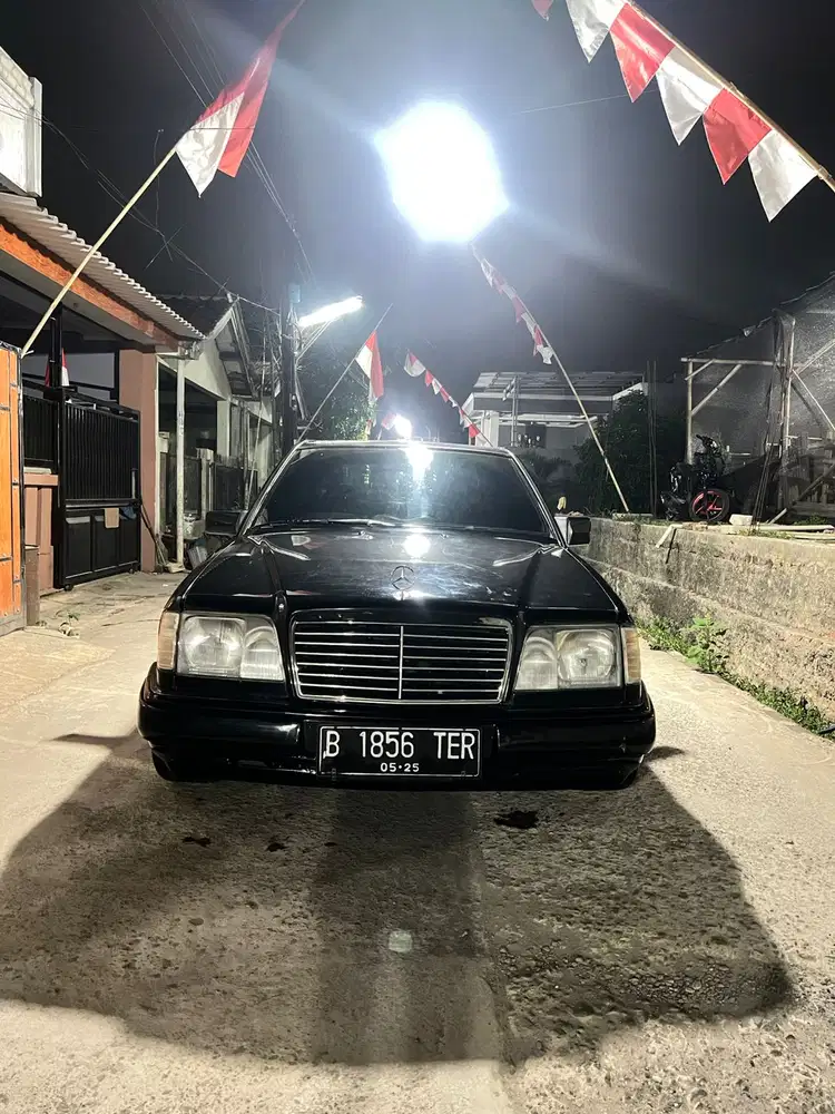 Mercedes-Benz E320 1994 Masterpiece Bensin