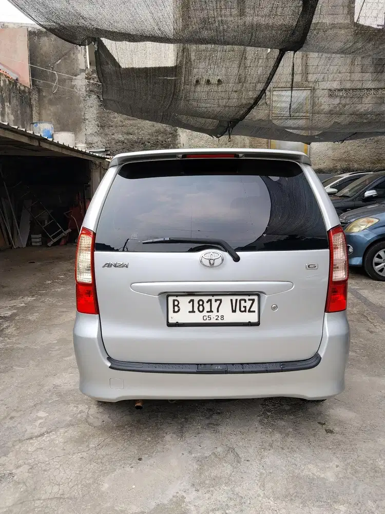 Toyota Avanza 2004 Bensin