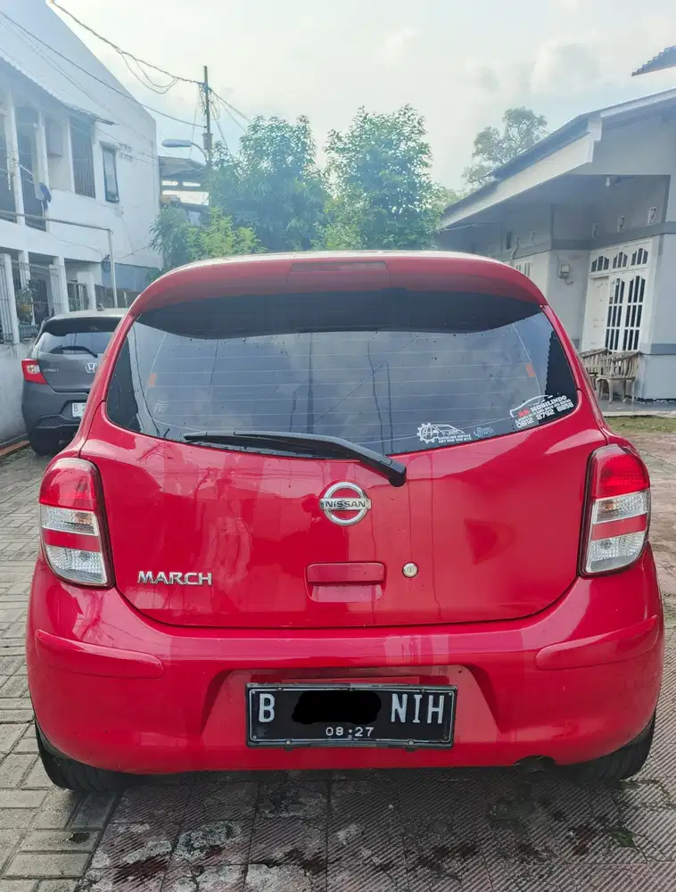 Nissan March 2012 Bensin