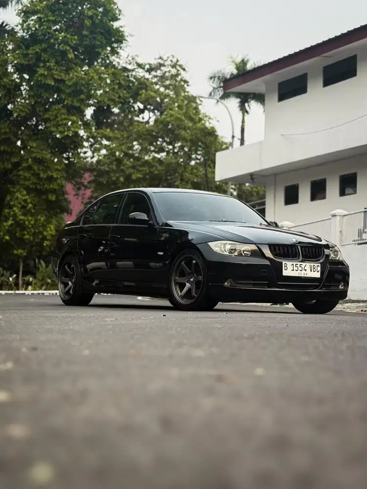 BMW 320i 2006 Bensin